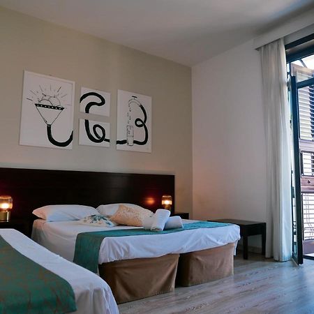 Bed and Breakfast My Friend Antonia à Barcellona-Pozzo di Gotto Extérieur photo