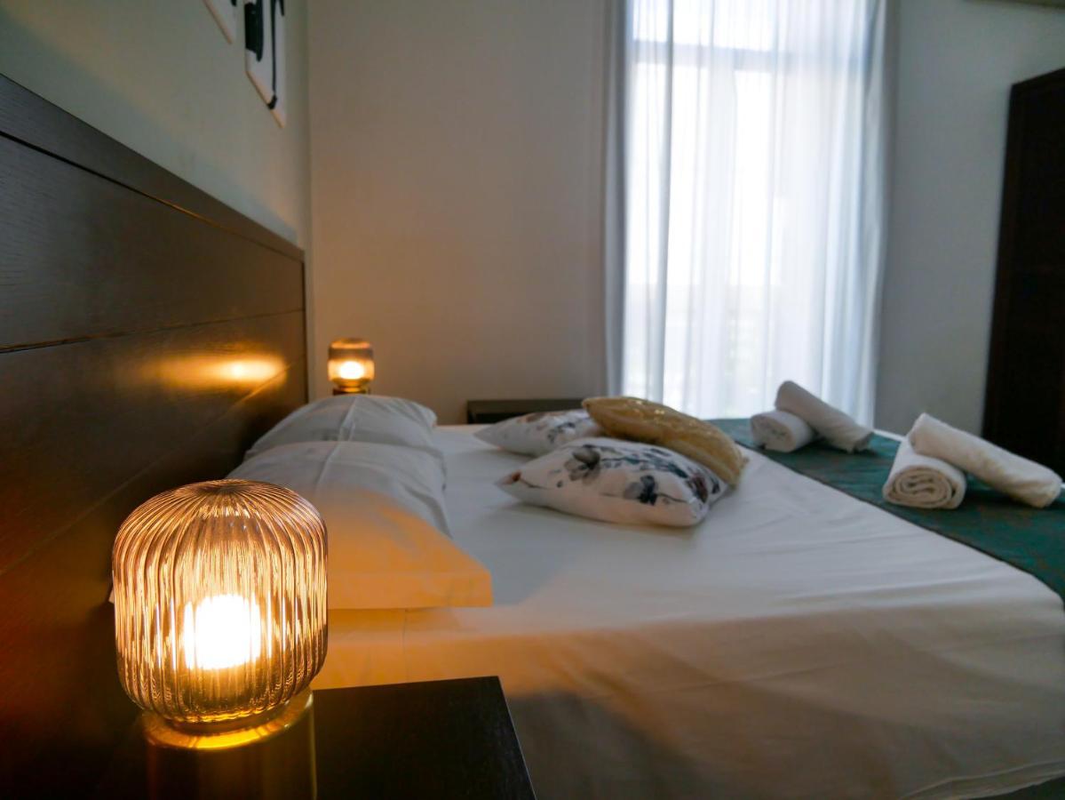 Bed and Breakfast My Friend Antonia à Barcellona-Pozzo di Gotto Extérieur photo